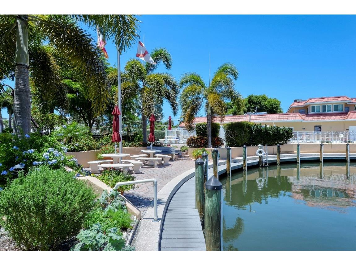 1300 N Portofino Drive #305 Sarasota FL 34242 A4612168 image54