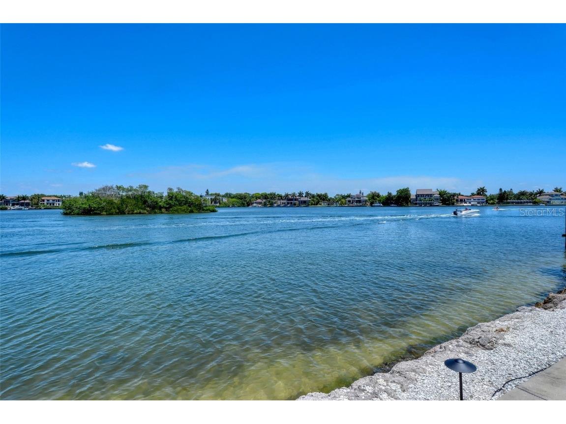 1300 N Portofino Drive #305 Sarasota FL 34242 A4612168 image59
