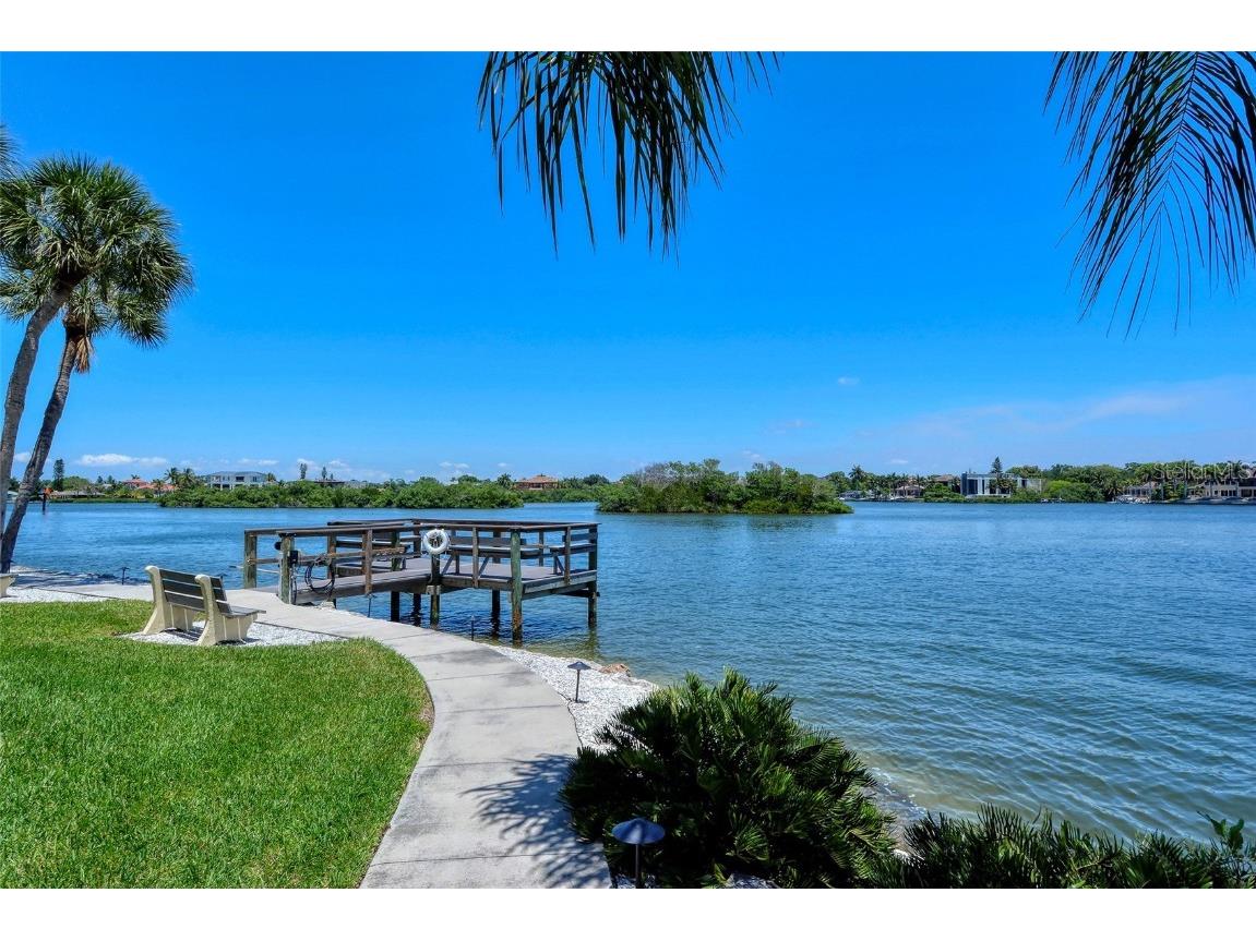 1300 N Portofino Drive #305 Sarasota FL 34242 A4612168 image65