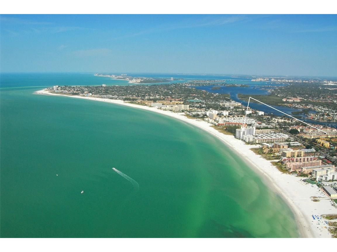 1300 N Portofino Drive #305 Sarasota FL 34242 A4612168 image70