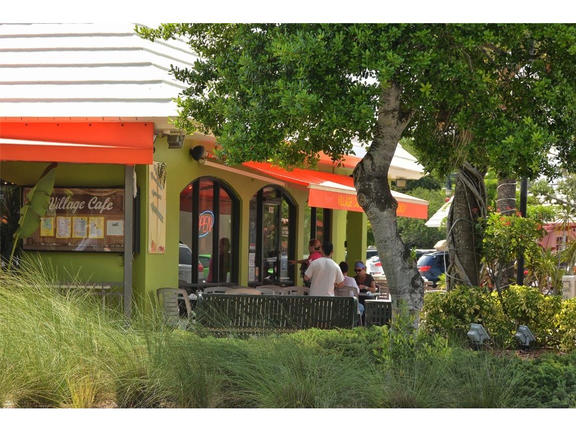 1300 N Portofino Drive #305 Sarasota FL 34242 A4612168 image79
