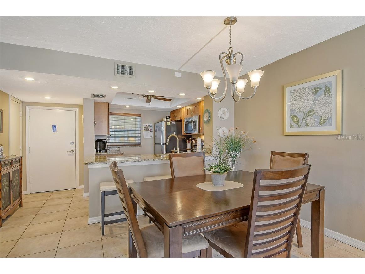 1300 N Portofino Drive #305 Sarasota FL 34242 A4612168 image9
