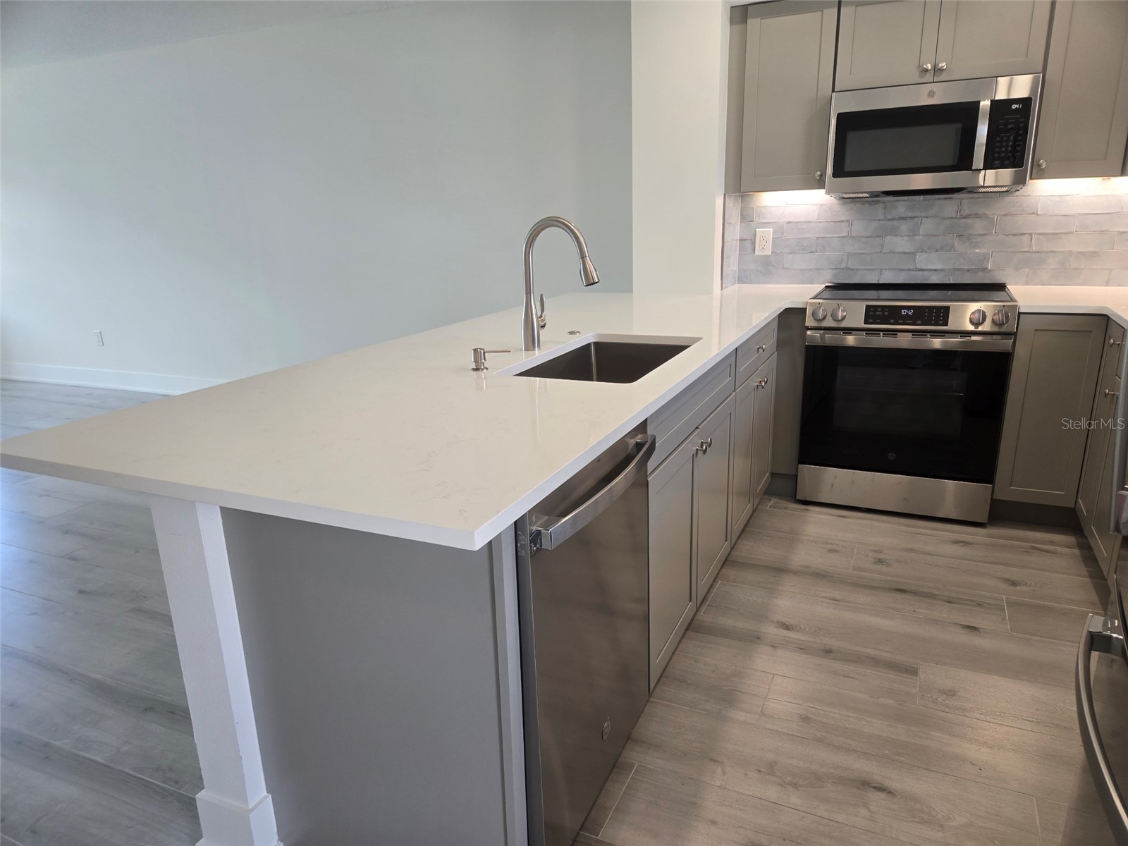 1300 N Portofino Drive #406 Sarasota FL 34242 A4692022 image4