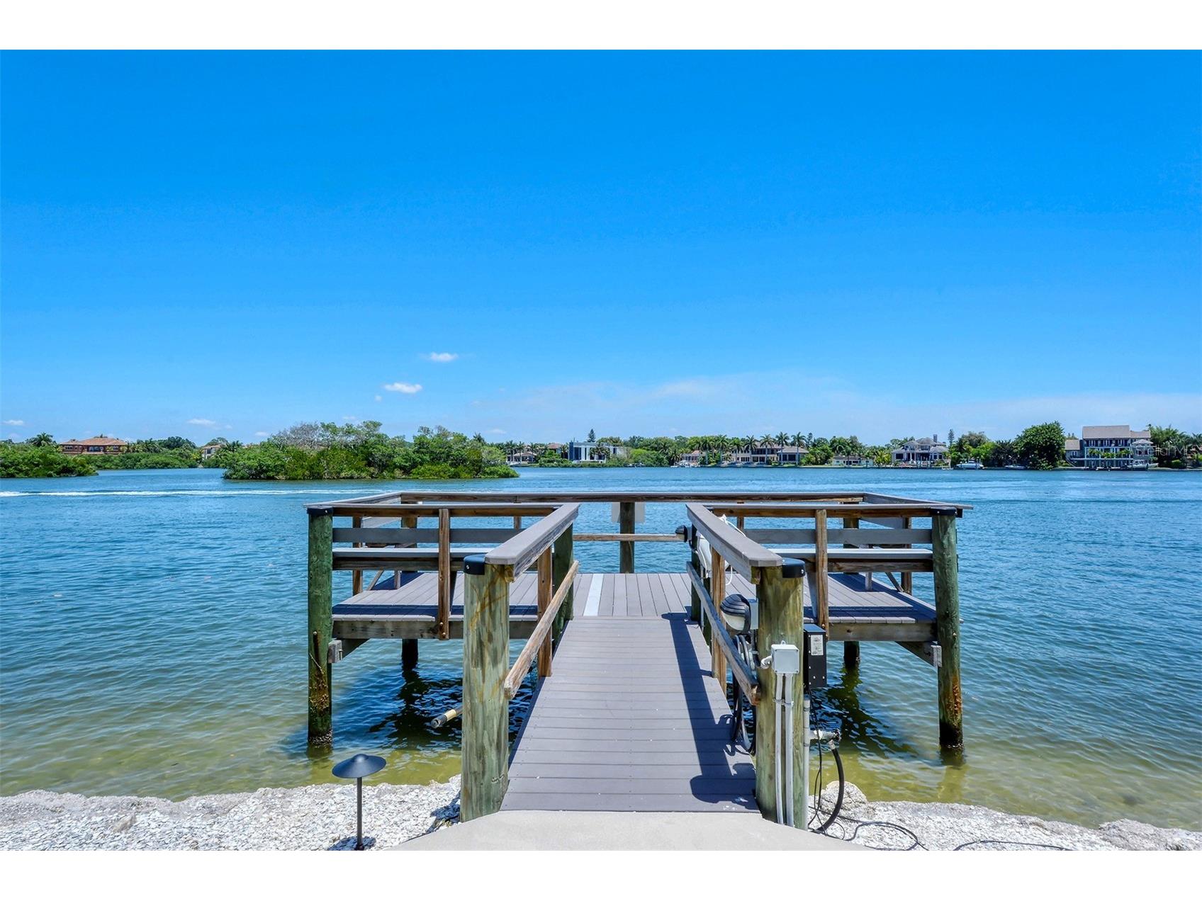 1300 N Portofino Drive #406 Sarasota FL 34242 A4692022 image66