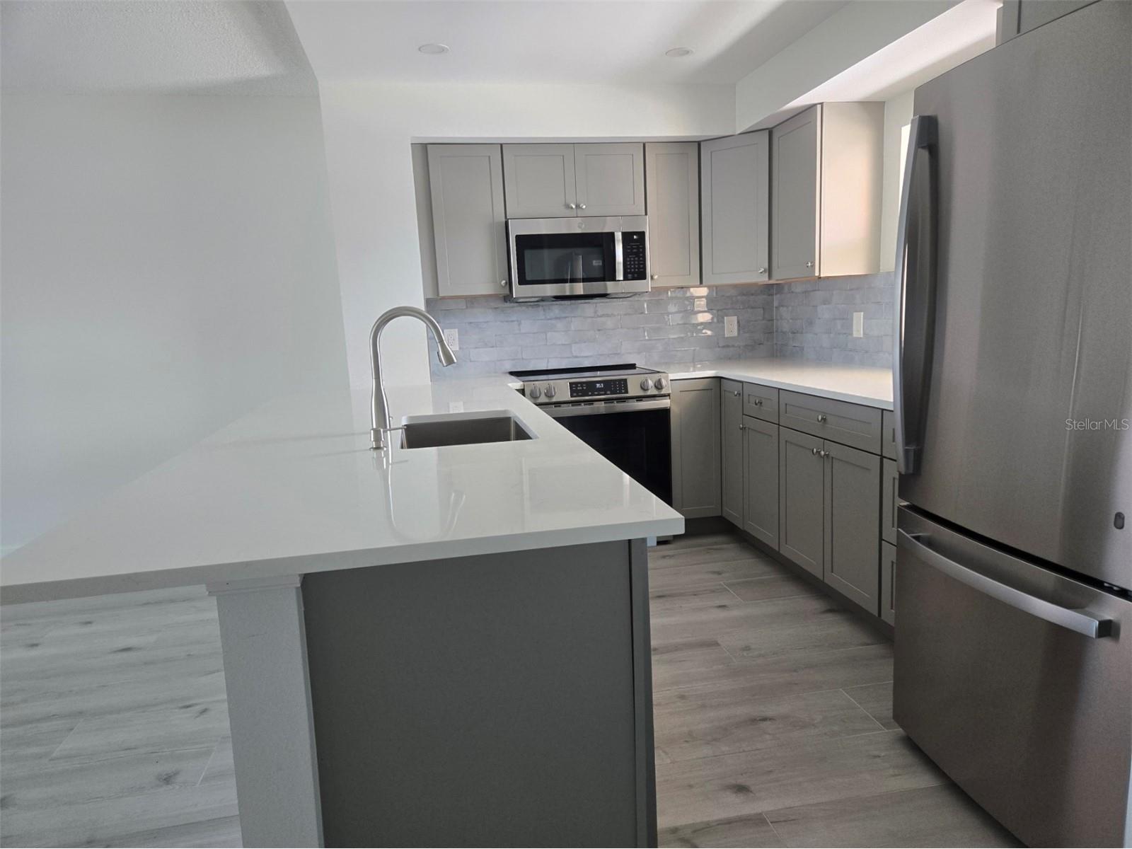1300 N Portofino Drive #406 Sarasota FL 34242 A4692022 image7