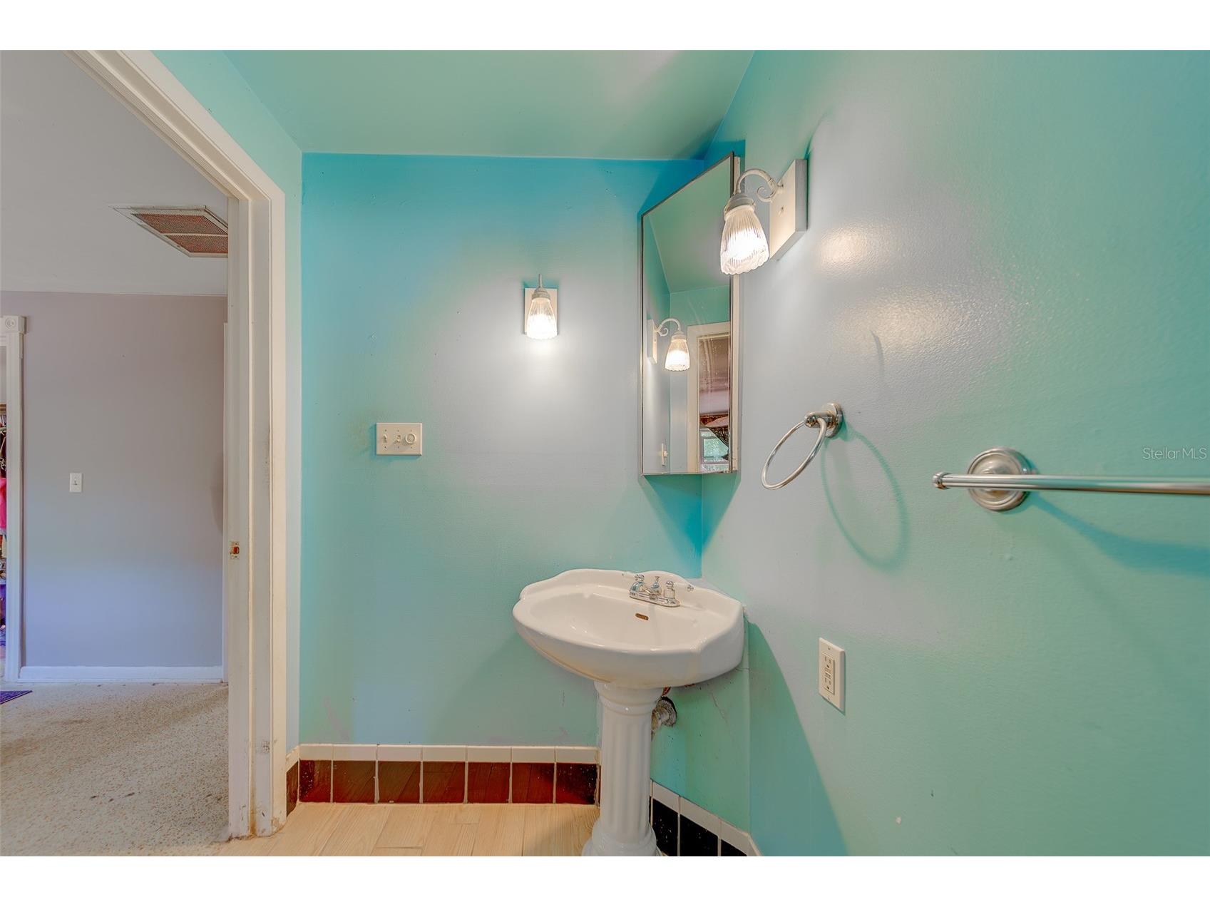 1300 S Hillcrest Avenue Clearwater FL 33756 TB8474773 image21