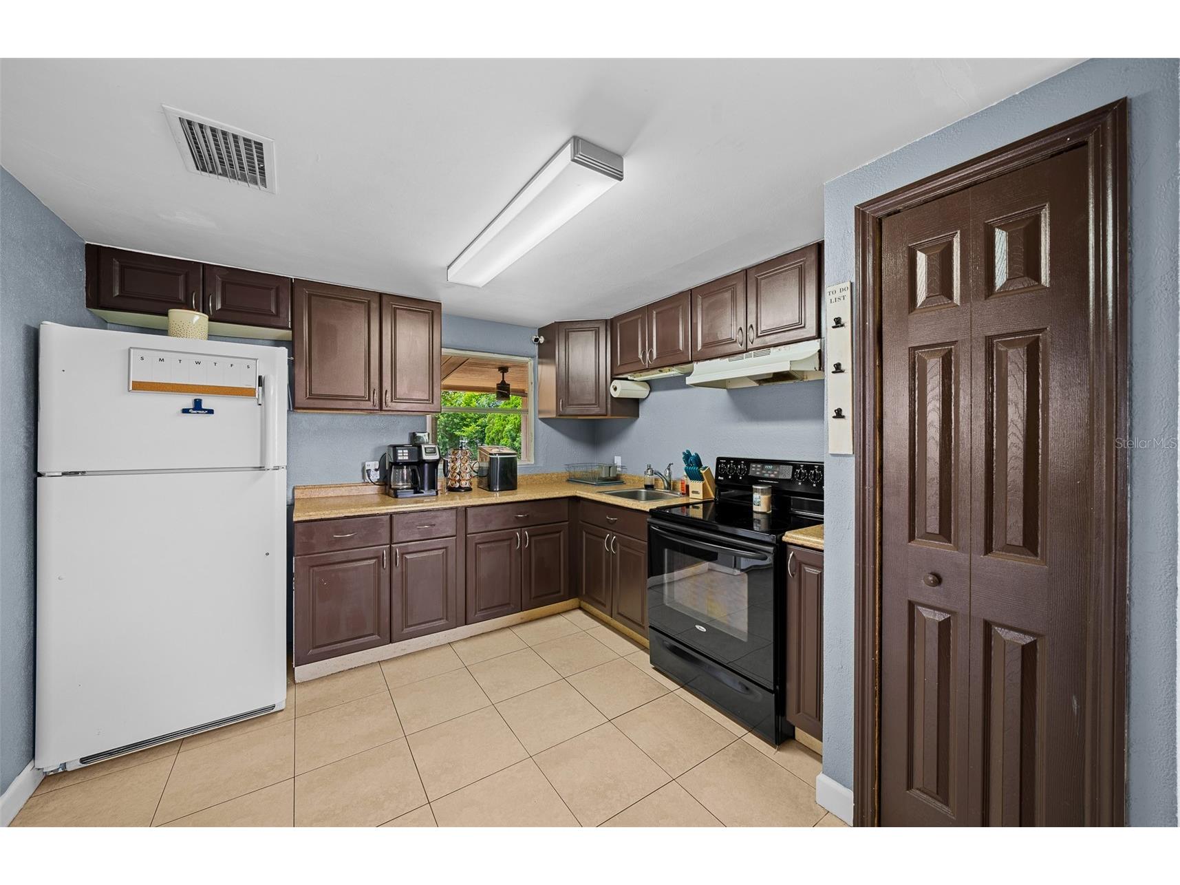 1300 Sherman Avenue Tavares FL 32778 OM726338 image17
