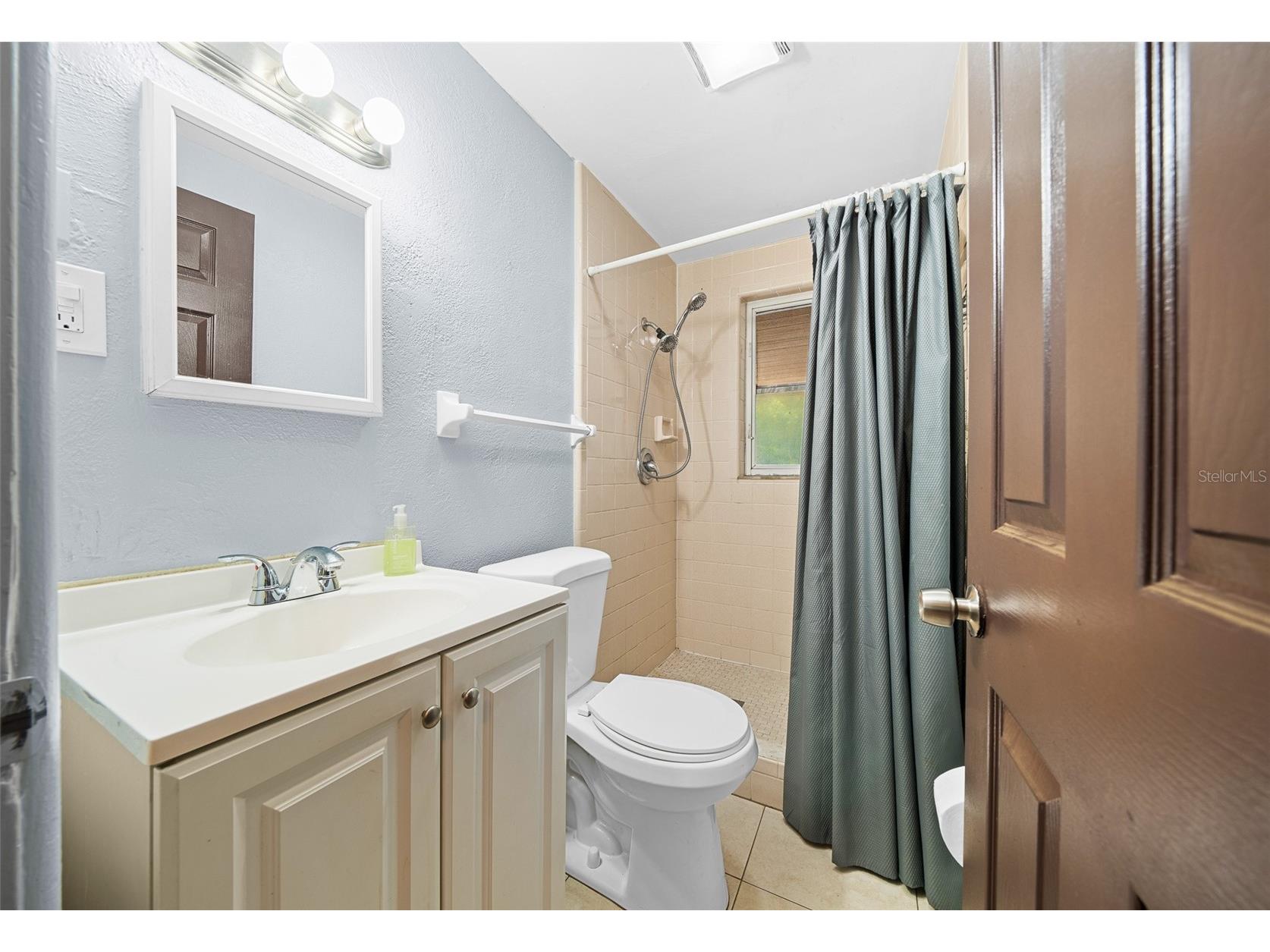 1300 Sherman Avenue Tavares FL 32778 OM726338 image21