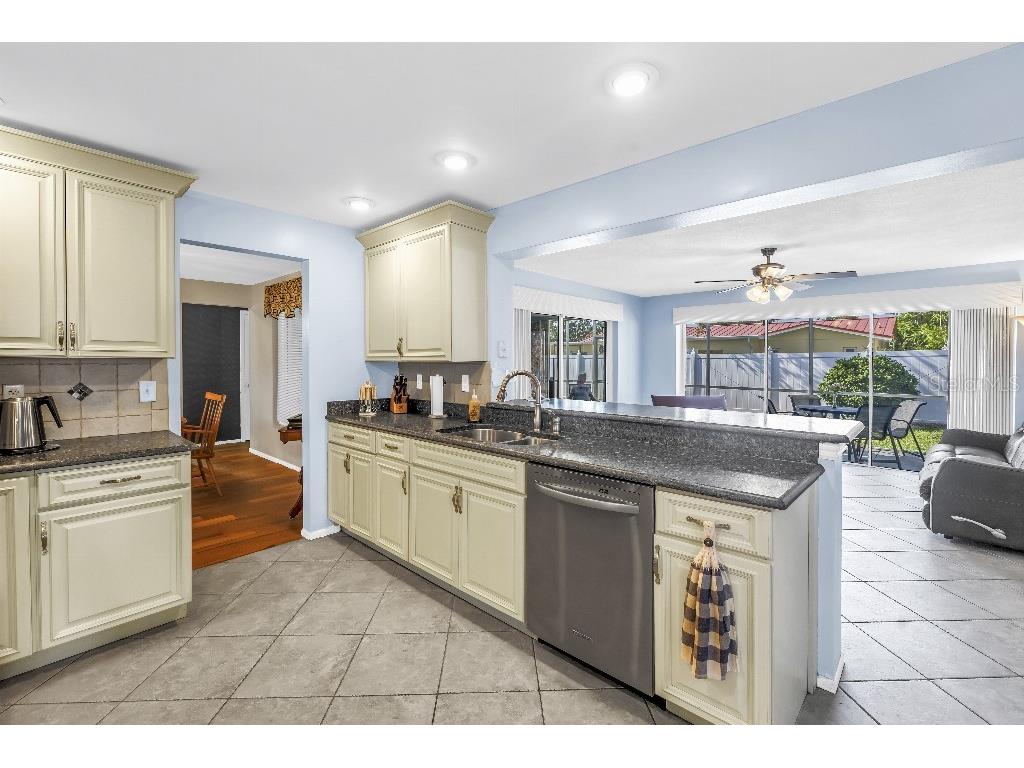 13000 90th Avenue Seminole FL 33776 TB8390476 image13