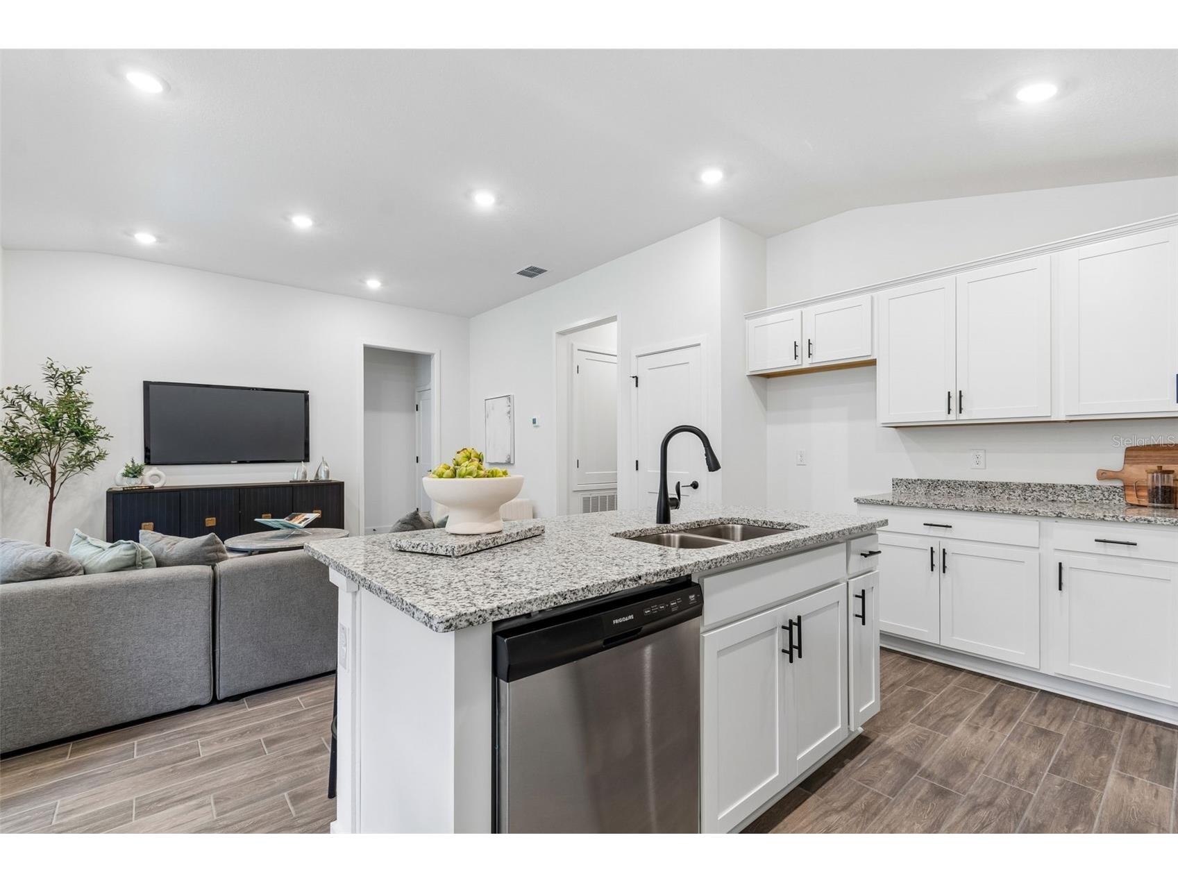 13000 Kent Bradley Street Dade City FL 33525 TB8486892 image51