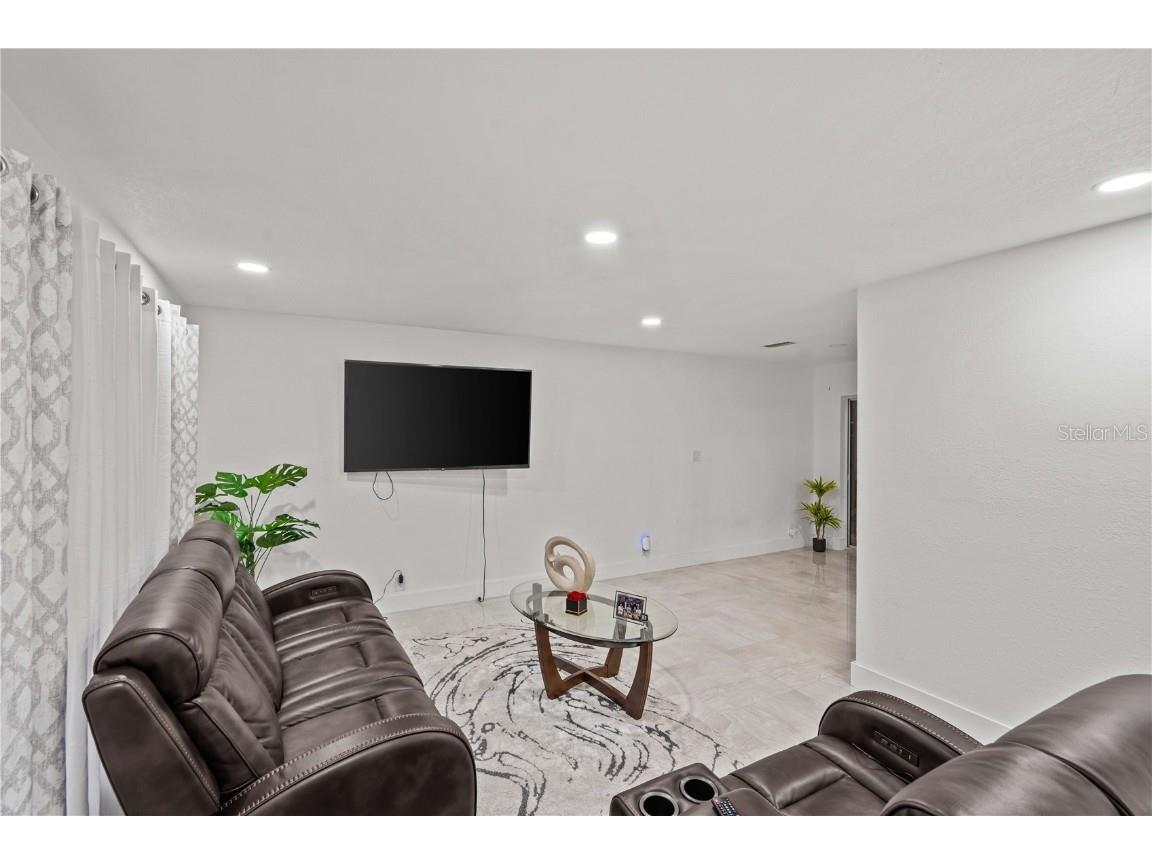 13002 E Wheeler Road Dover FL 33527 TB8405387 image6