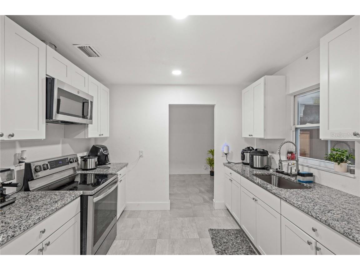 13002 E Wheeler Road Dover FL 33527 TB8405387 image8