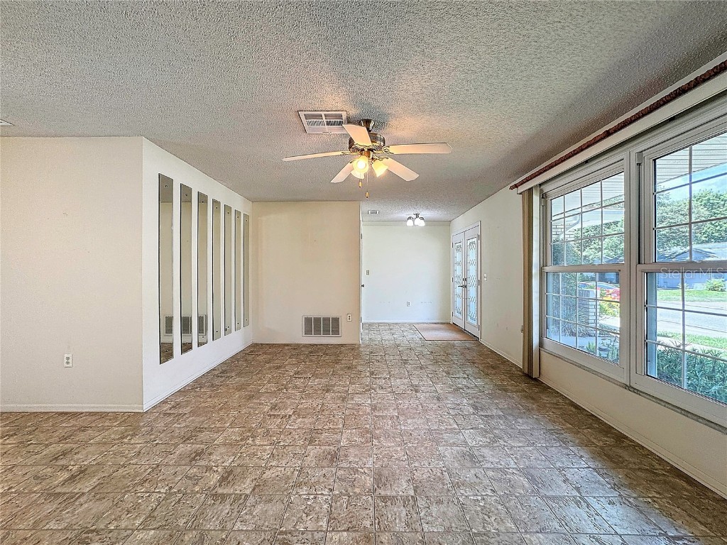 13003 Willoughby Lane, Hudson, FL, 34667 | MLS: W7866067 | Edina Realty