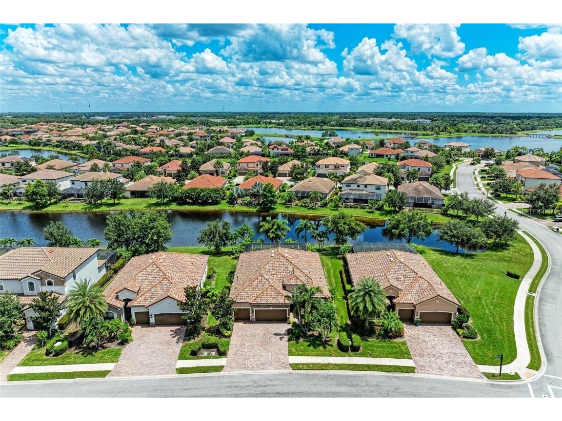 13004 Belknap Place Lakewood Ranch FL 34211 A4661249 image1