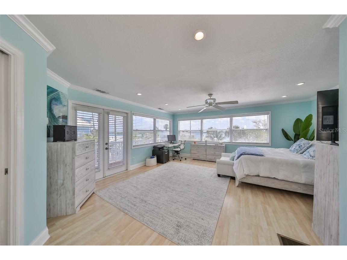 13004 Boca Ciega Avenue Madeira Beach FL 33708 U8243128 image20