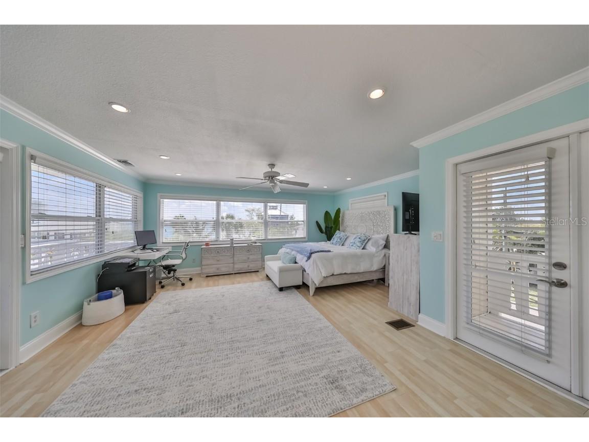 13004 Boca Ciega Avenue Madeira Beach FL 33708 U8243128 image21