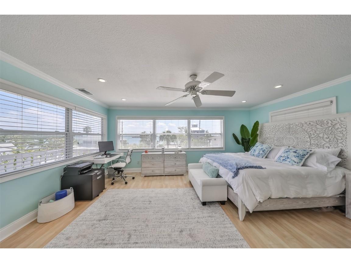 13004 Boca Ciega Avenue Madeira Beach FL 33708 U8243128 image6