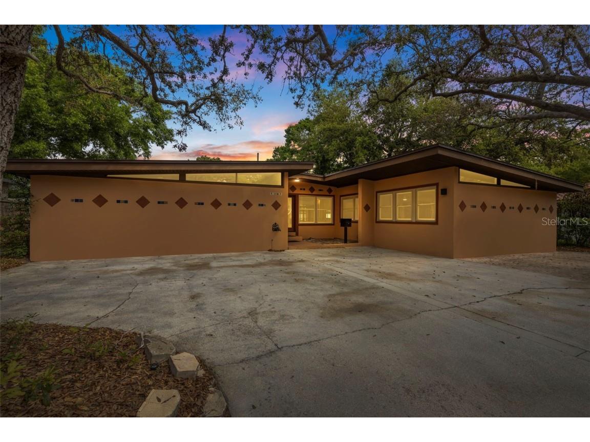 1301 45th Avenue N Saint Petersburg FL 33703 TB8359495 image1