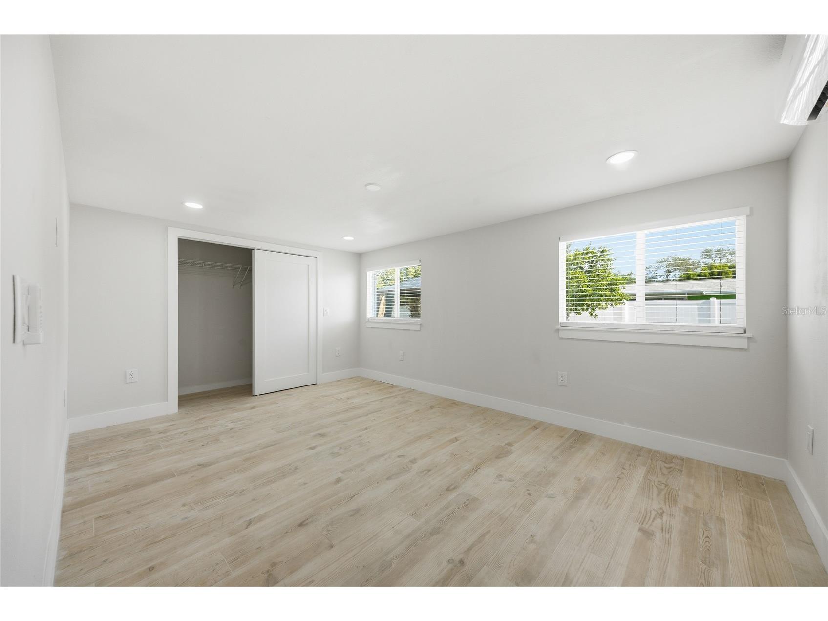1301 62nd Terrace S Saint Petersburg FL 33705 TB8498514 image10