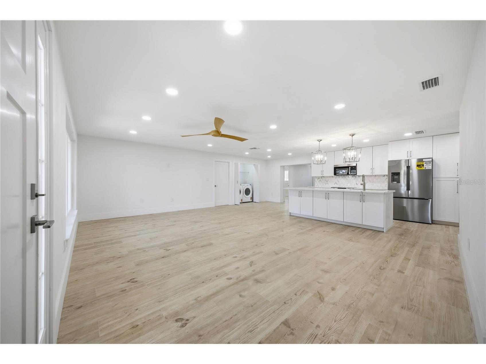 1301 62nd Terrace S Saint Petersburg FL 33705 TB8498514 image3