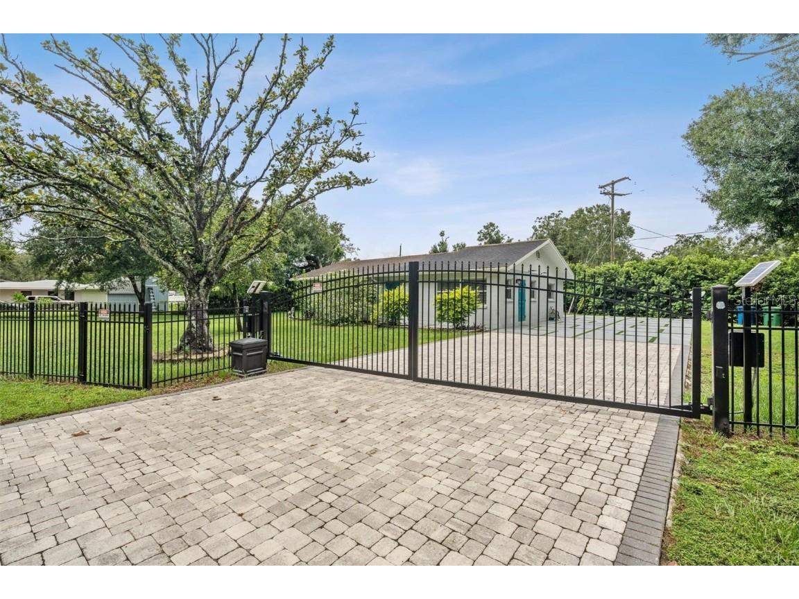 1301 Alicia Avenue Tampa FL 33604 TB8421654 image1