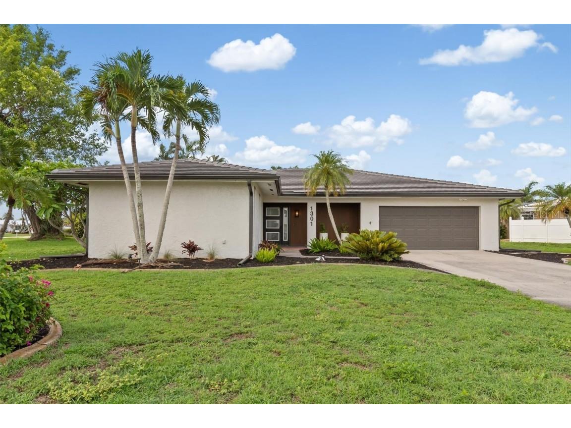 1301 Appian Drive Punta Gorda FL 33950 C7518106 image1