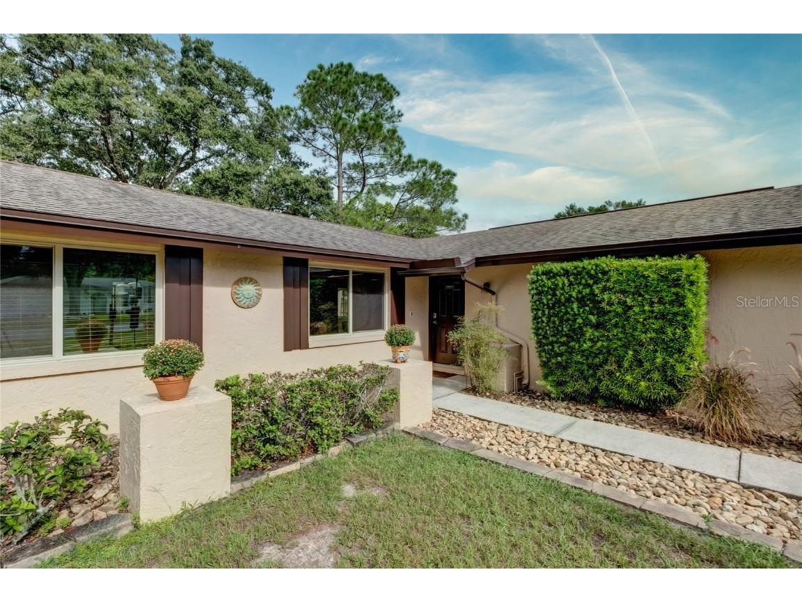1301 Foggy Ridge Parkway Lutz FL 33559 T3477128 image1