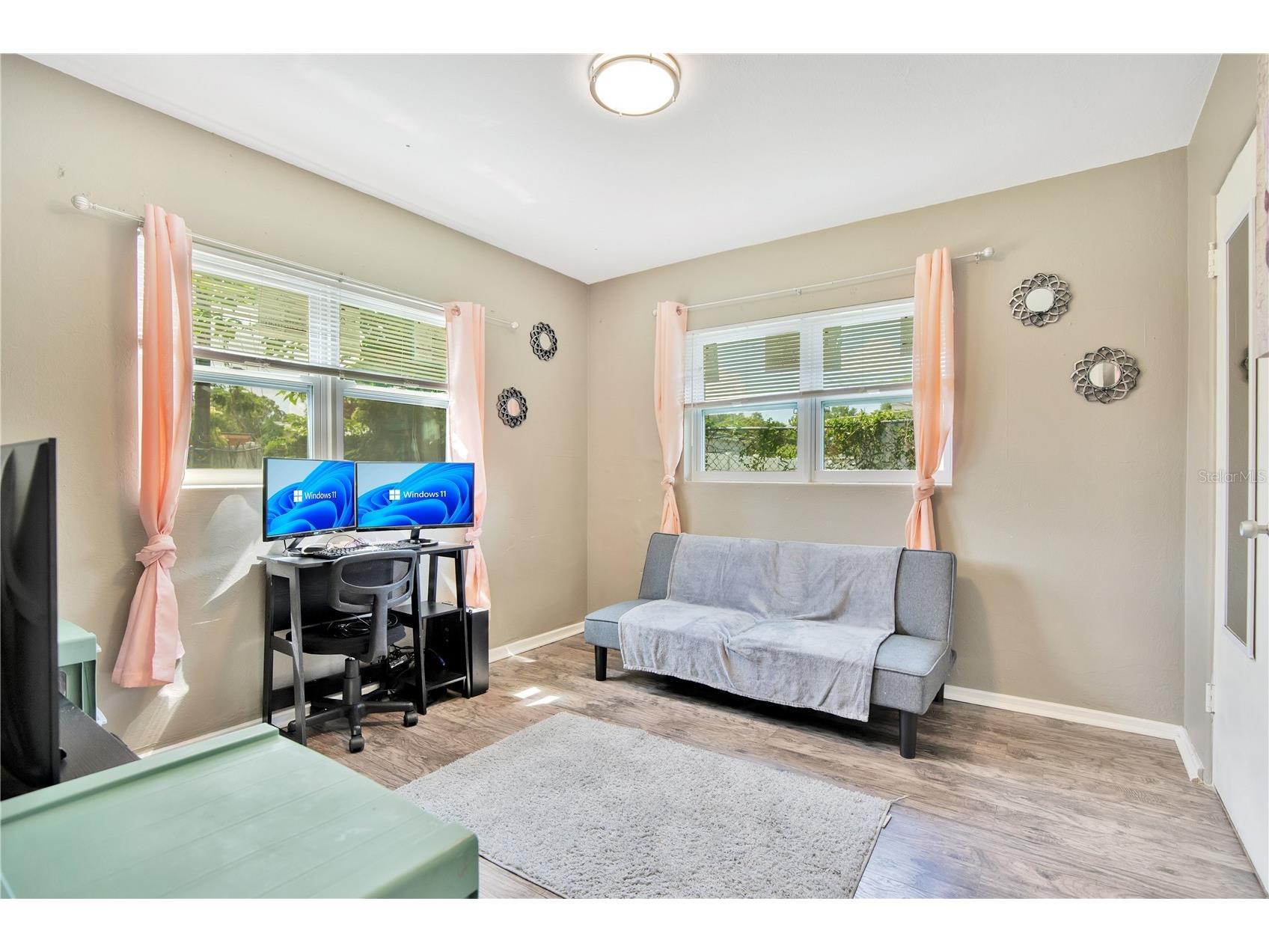 1301 Lawne Boulevard Orlando FL 32808 O6407347 image21