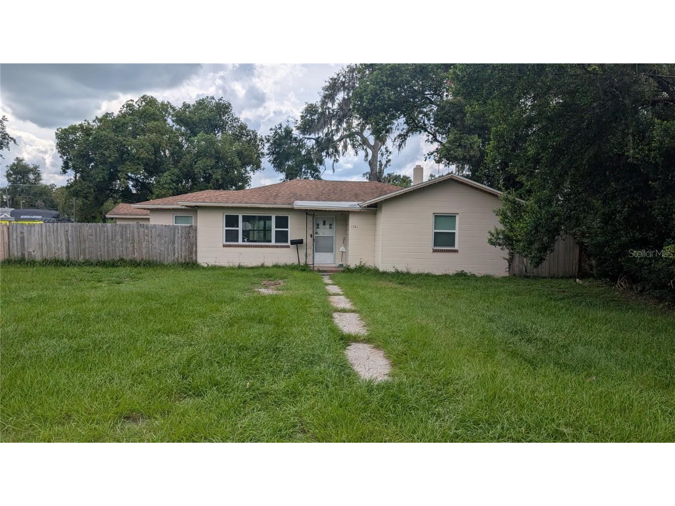 1301 N Barnes Street Plant City FL 33563 TB8423523 image1