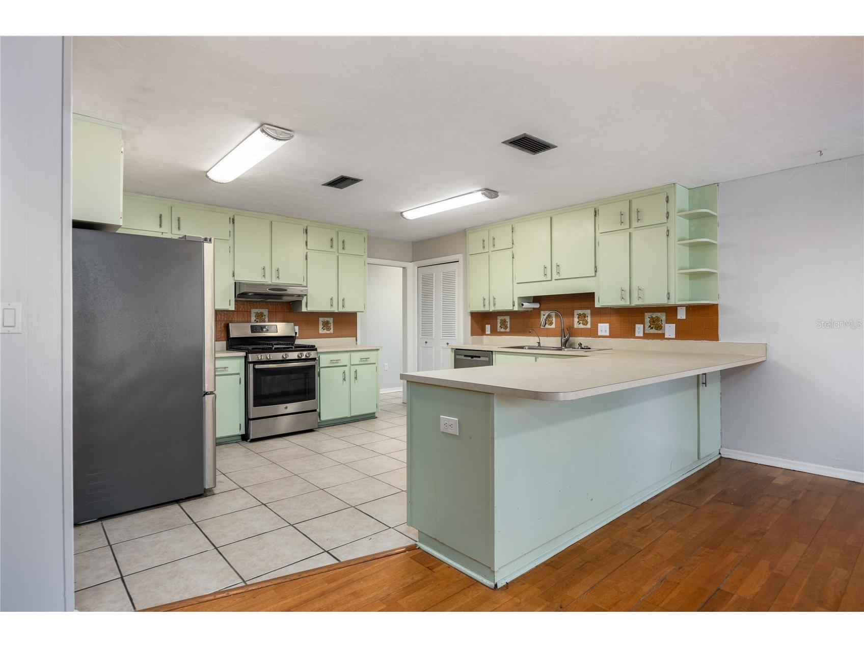 1301 NW 91st Terrace Gainesville FL 32606 GC537300 image21