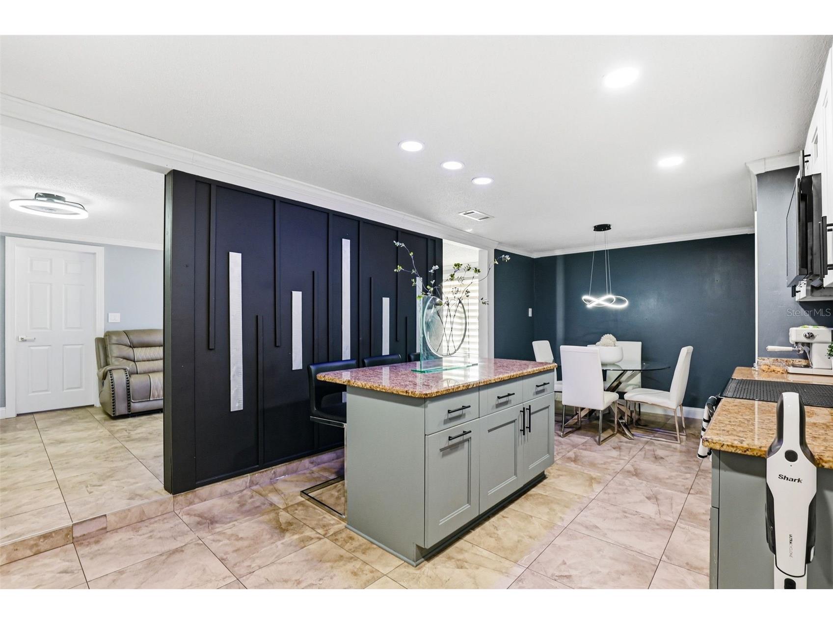 1301 Vinemont Drive Brandon FL 33510 TB8486502 image15