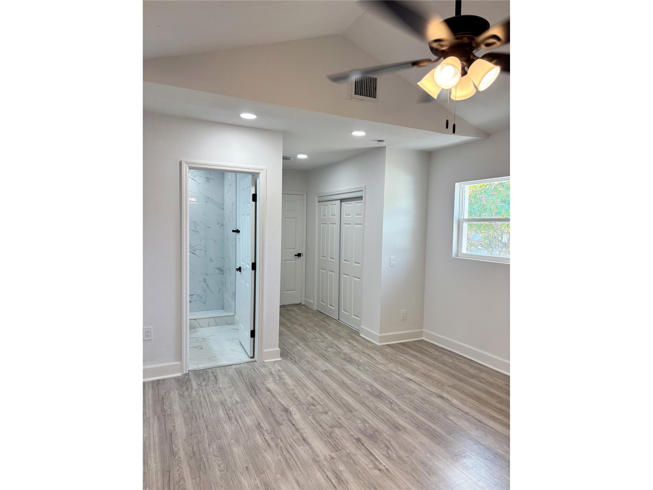 1301 Woodbine Street Clearwater FL 33755 TB8462652 image11