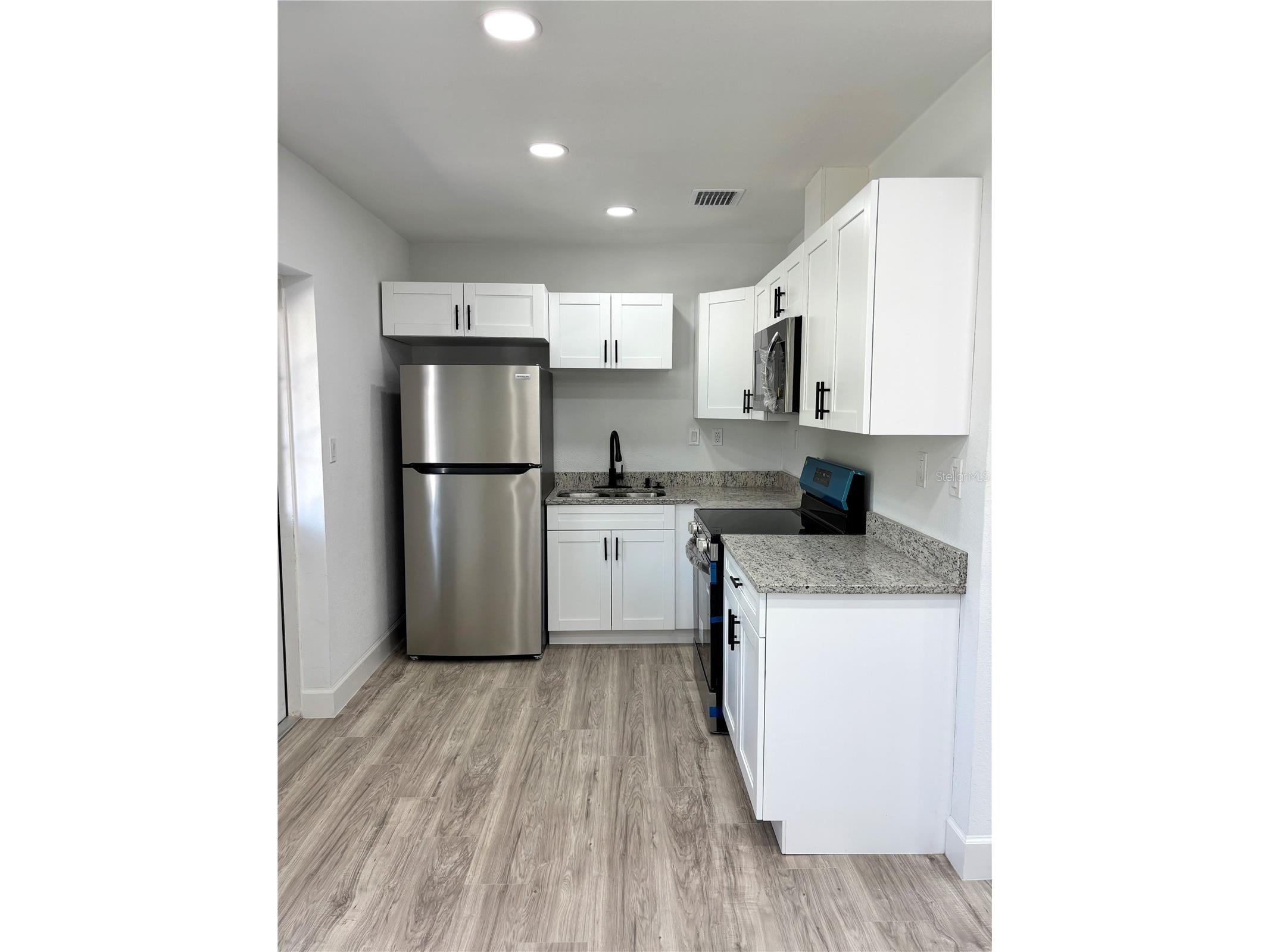 1301 Woodbine Street Clearwater FL 33755 TB8462652 image4