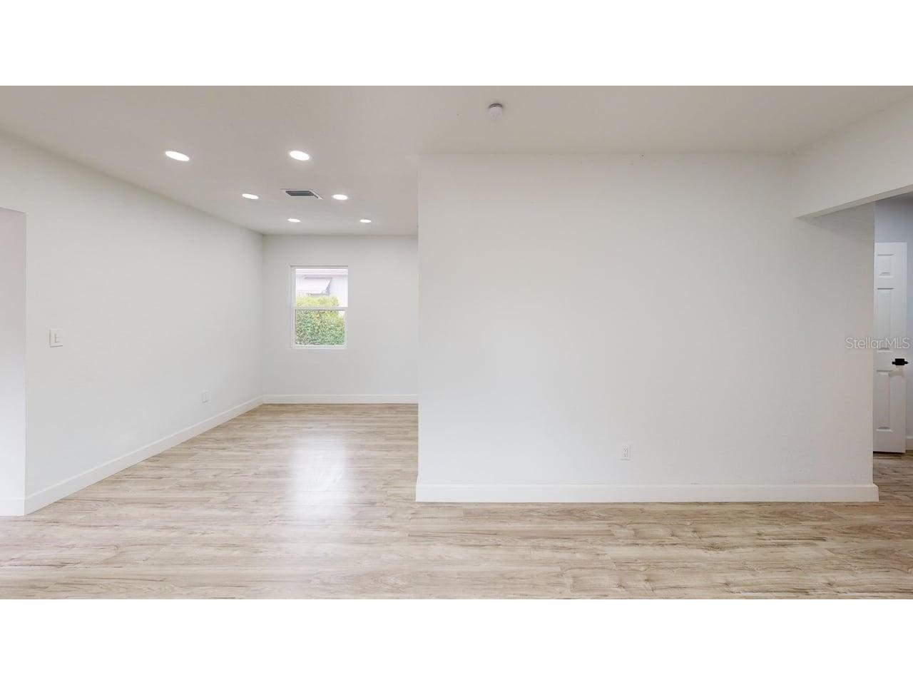 1301 Woodbine Street Clearwater FL 33755 TB8462652 image7