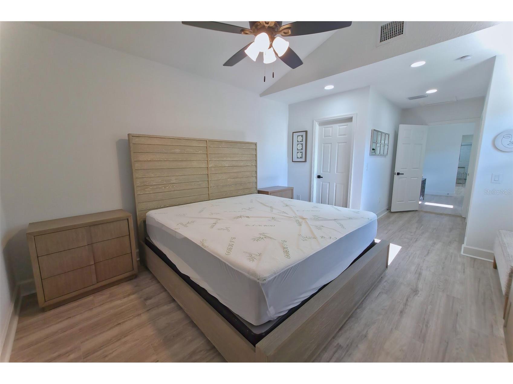 1301 Woodbine Street Clearwater FL 33755 TB8519188 image18