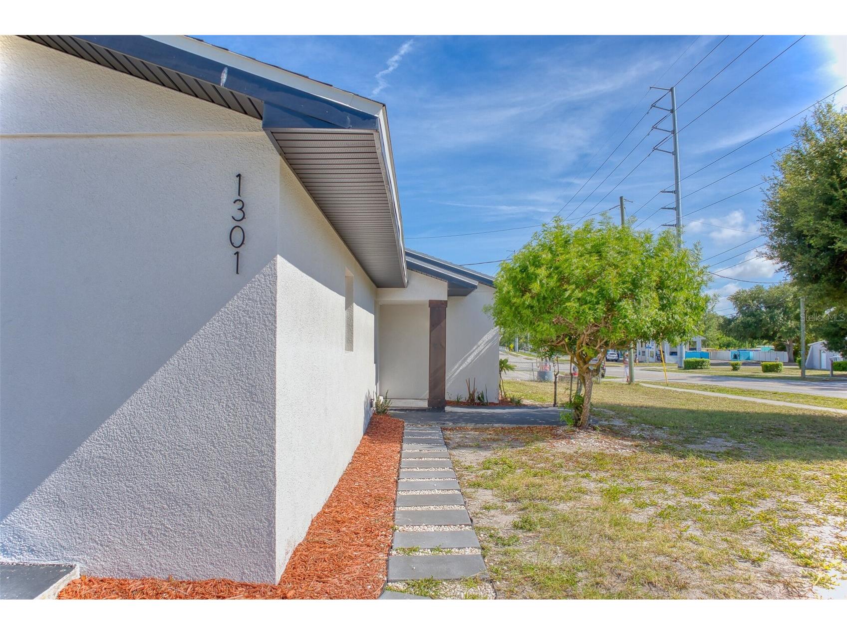 1301 Woodbine Street Clearwater FL 33755 TB8519188 image2