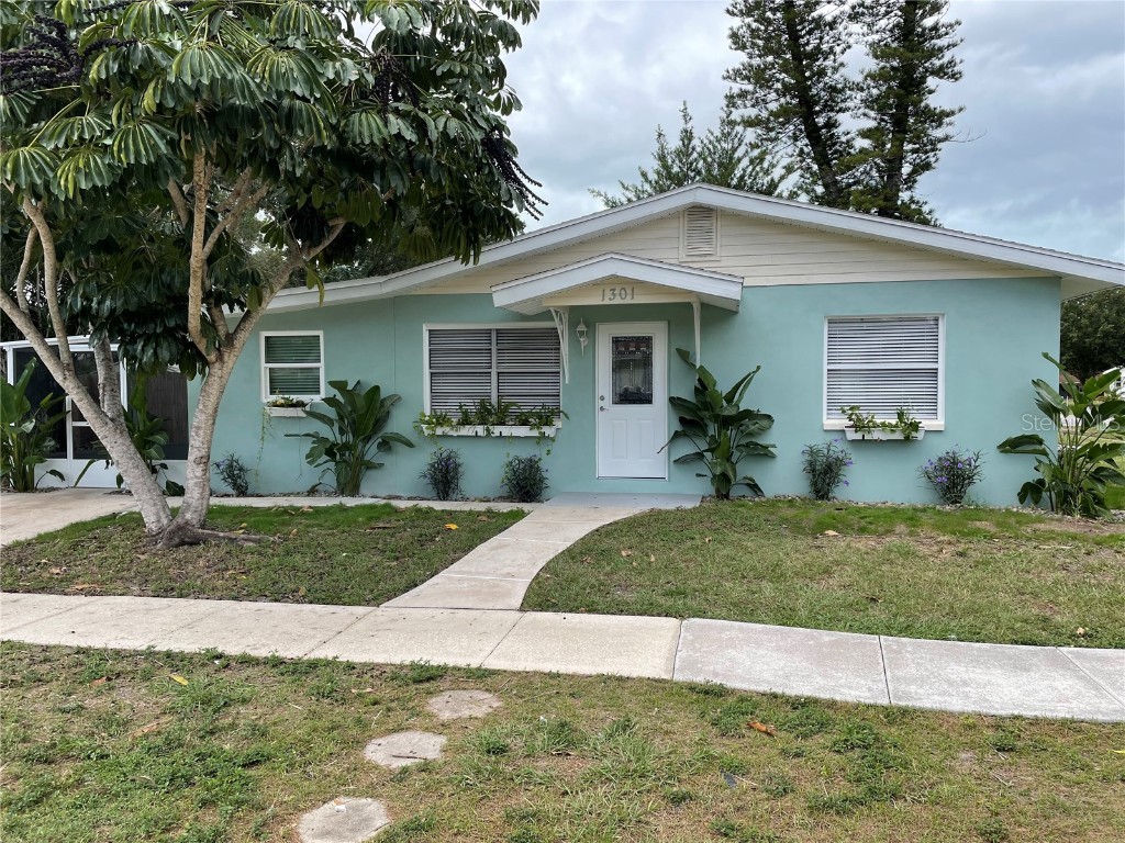 1301 York Street S Gulfport FL 33707 U8141680 image1