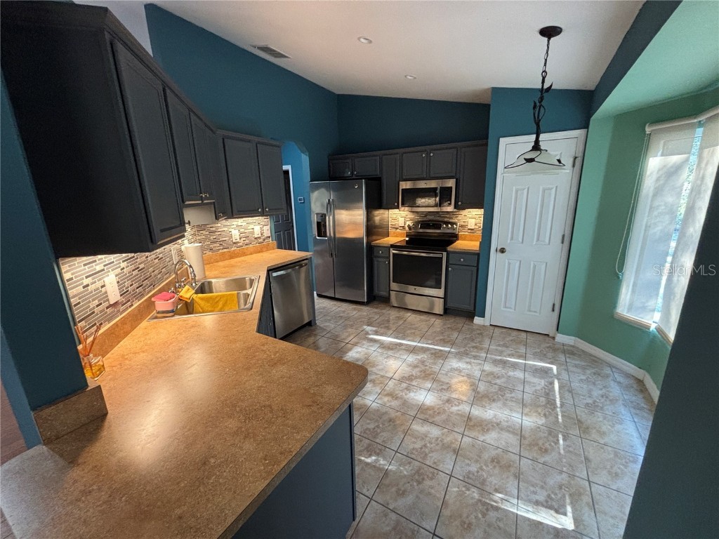 13014 NE 5th Place Silver Springs FL 34488 - LAKE WALDENA OM716023 image16