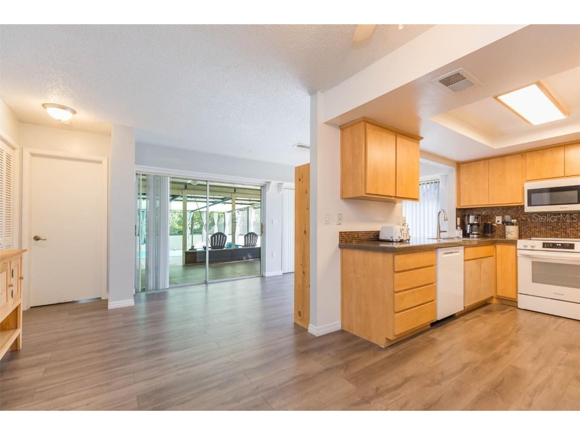 13016 Club Drive Hudson FL 34667 TB8437276 image9