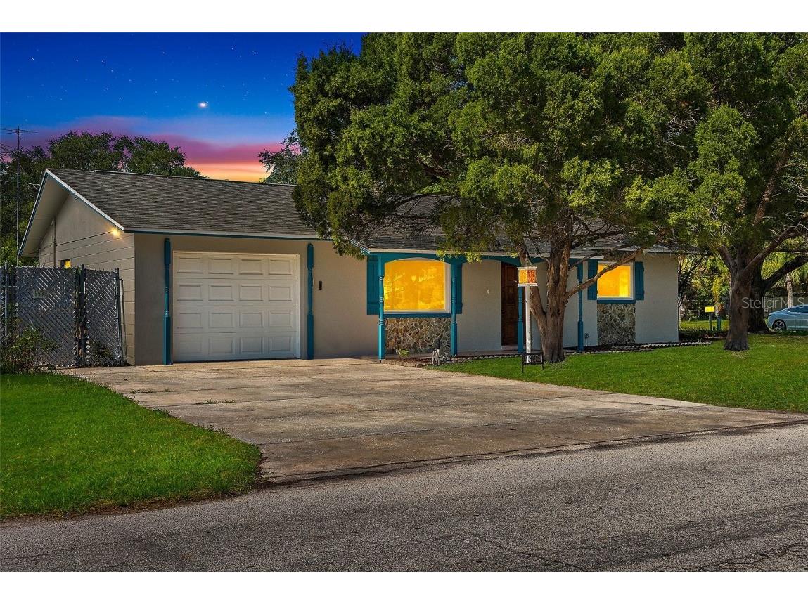 1302 60th St S Gulfport FL 33707 U8204067 image1