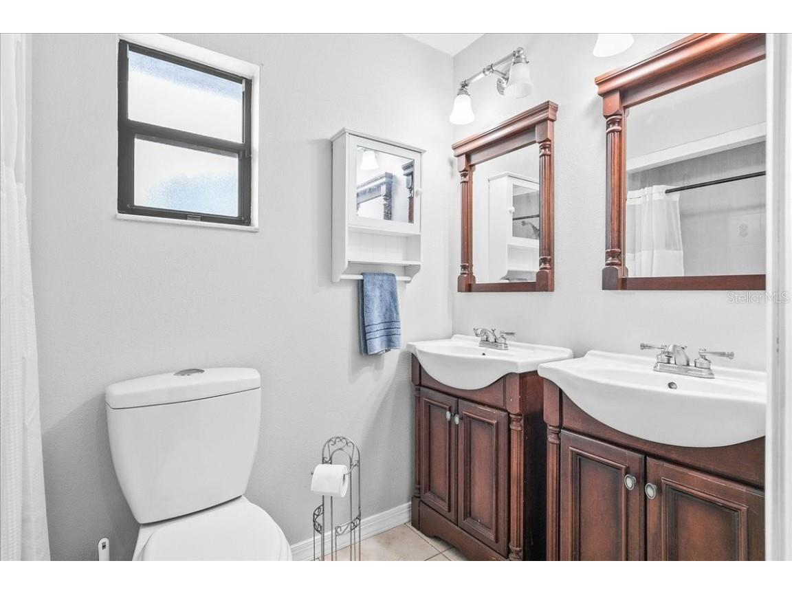 1302 Georgetowne Circle Sarasota FL 34232 O6320223 image17