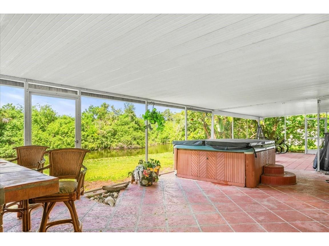 1302 Georgetowne Circle Sarasota FL 34232 O6320223 image22