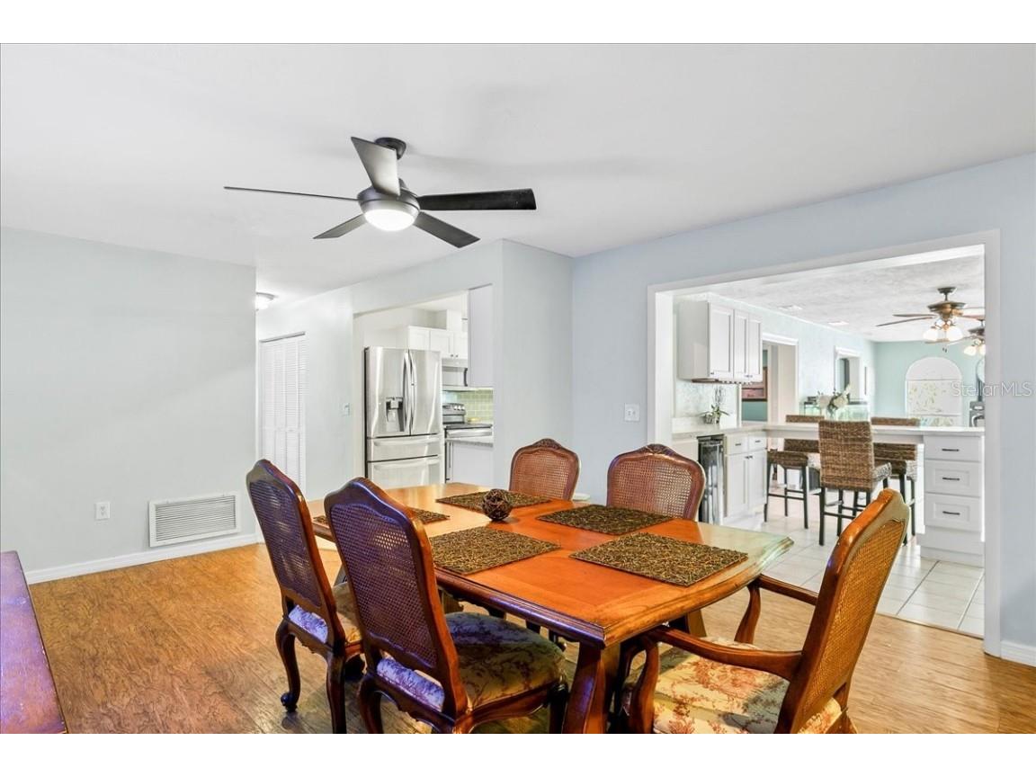 1302 Georgetowne Circle Sarasota FL 34232 O6346510 image11