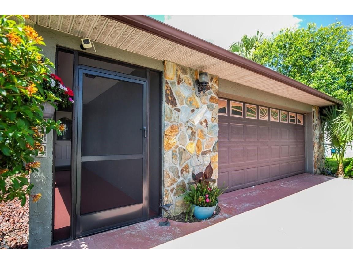 1302 Georgetowne Circle Sarasota FL 34232 O6346510 image2