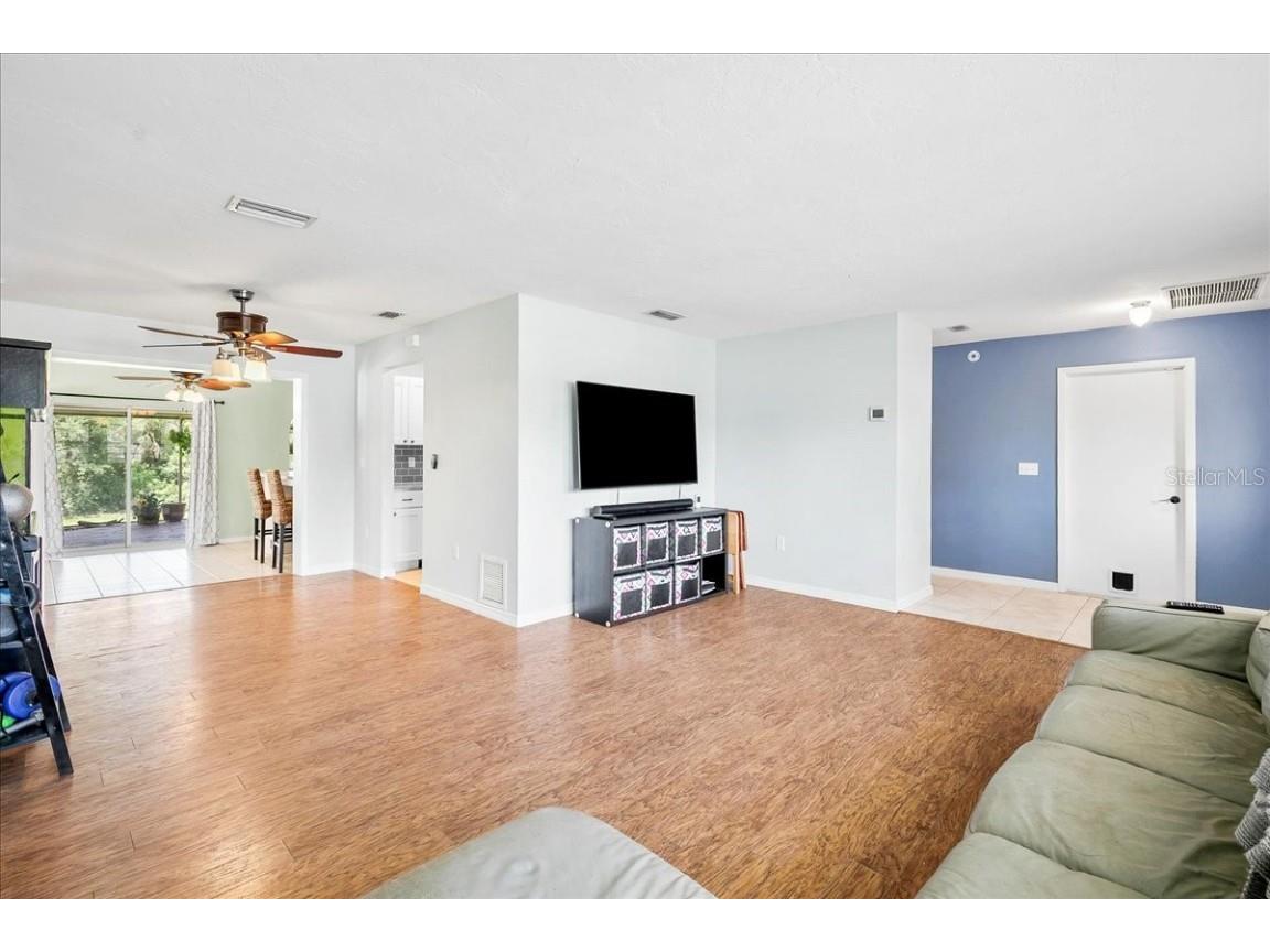 1302 Georgetowne Circle Sarasota FL 34232 O6346510 image6