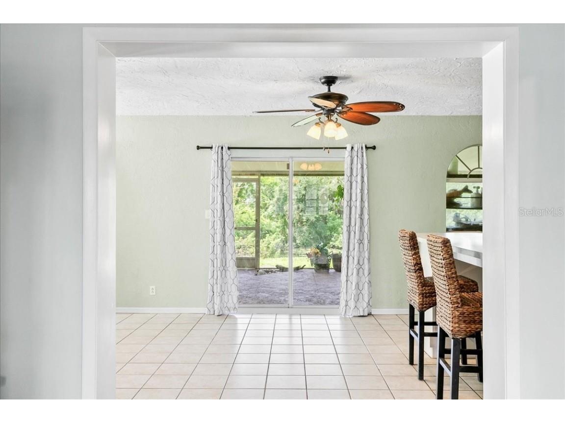 1302 Georgetowne Circle Sarasota FL 34232 O6346510 image7