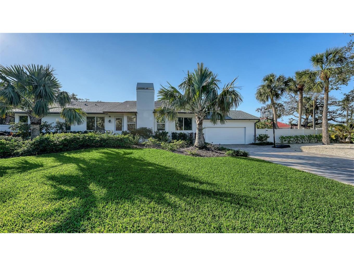 1302 Roberts Bay Lane Sarasota FL 34242 A4639033 image1