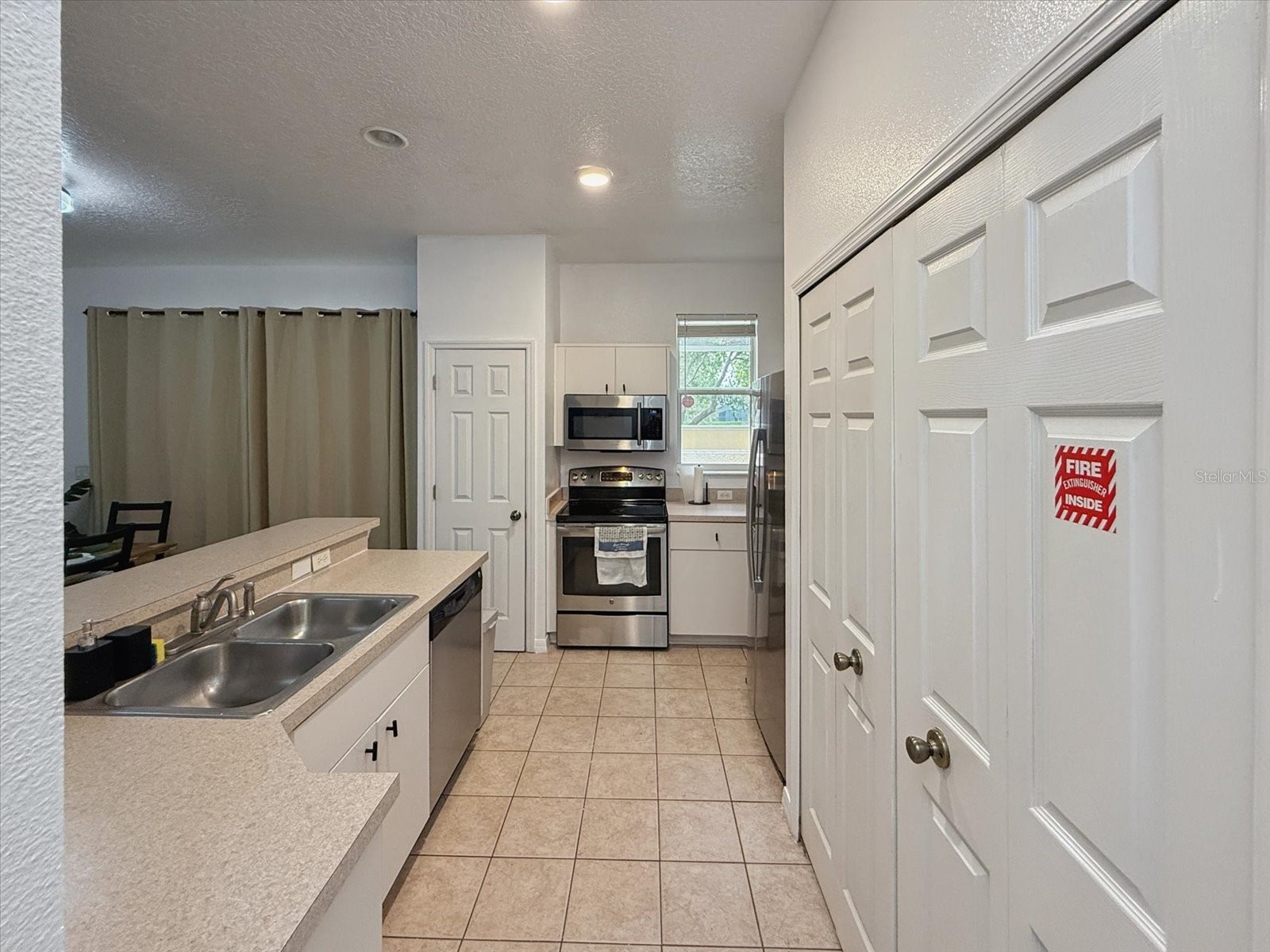 1302 S Beach Circle Kissimmee FL 34746 S5151809 image6