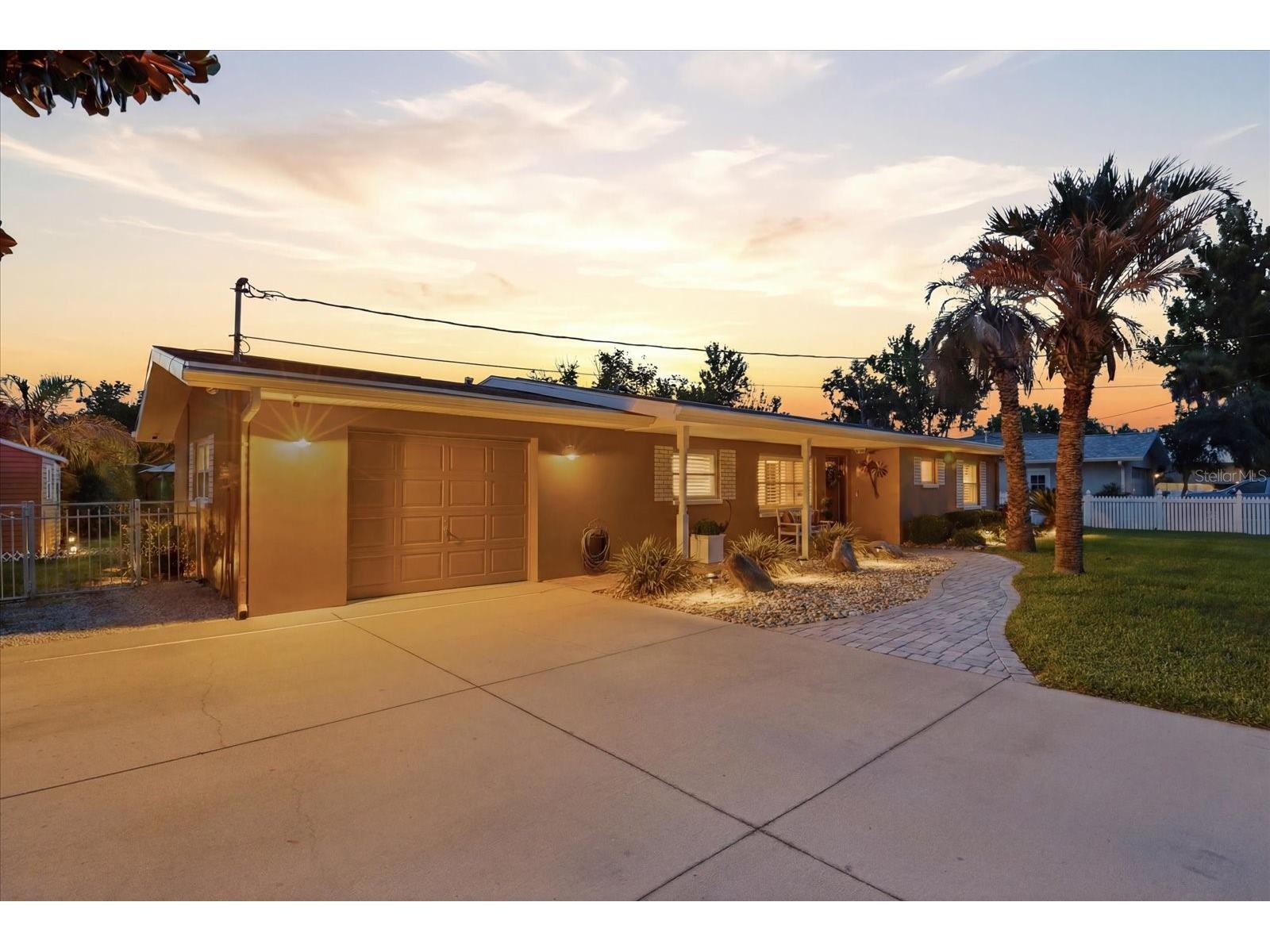 1302 SE Paradise Avenue Crystal River FL 34429 OM726711 image2
