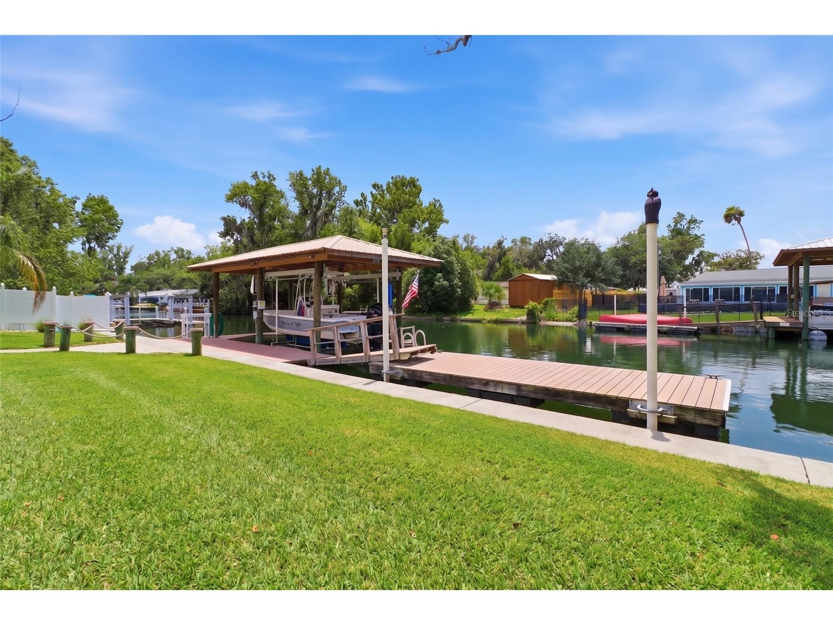 1302 SE Paradise Avenue Crystal River FL 34429 OM726711 image32